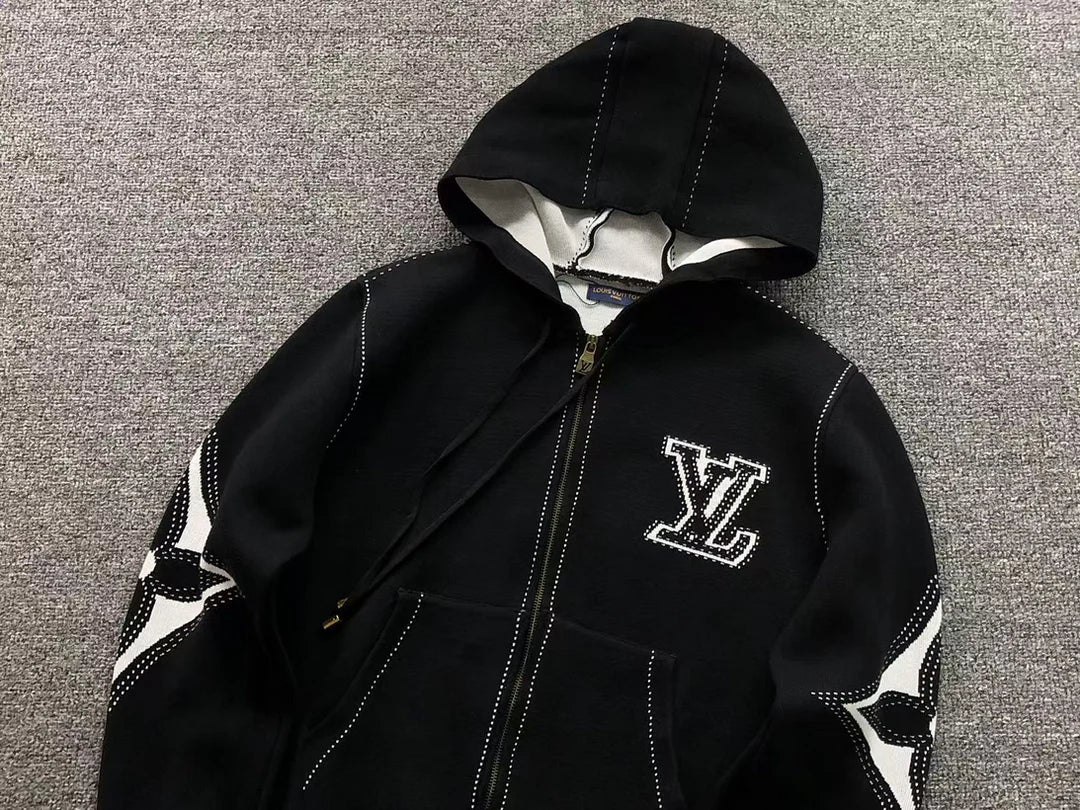LOUIS V ZIPPER