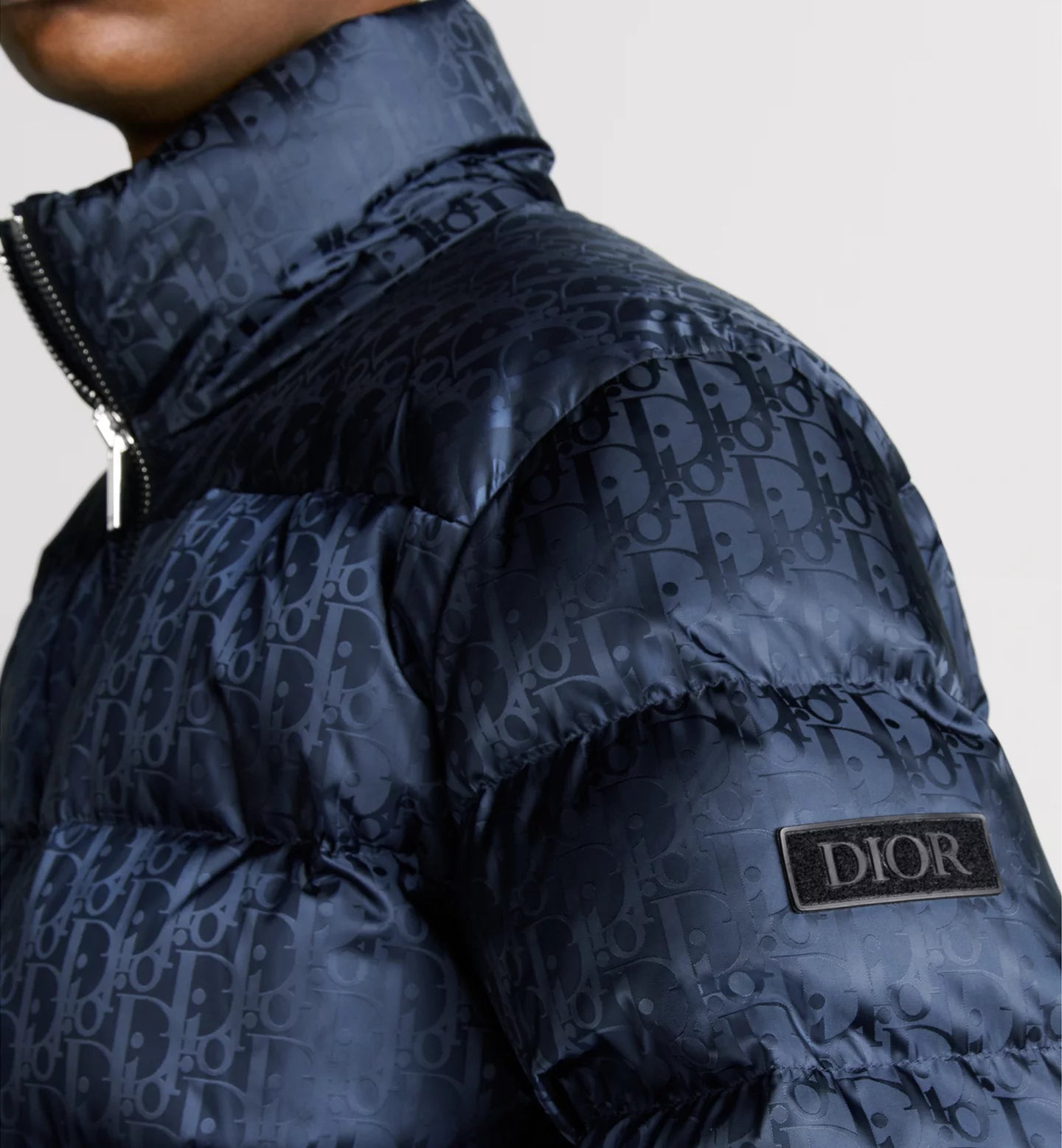 D OBLIQUE - PUFFER SCHWARZ