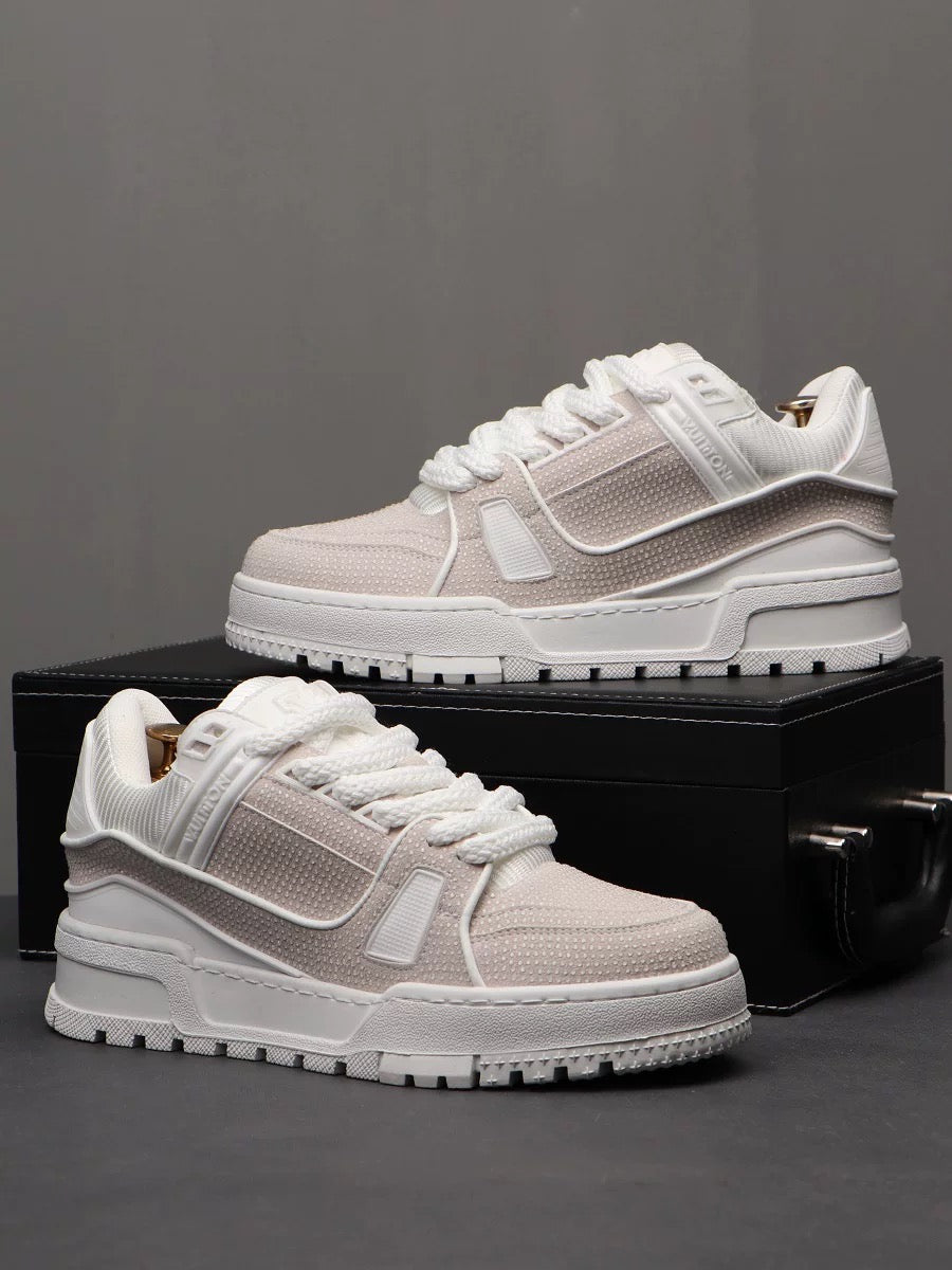 ’LV‘ SNEAKER-SPECIAL EDITION