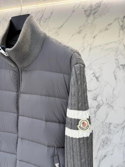 'MC' GEPOLSTERTE STRICKJACKE