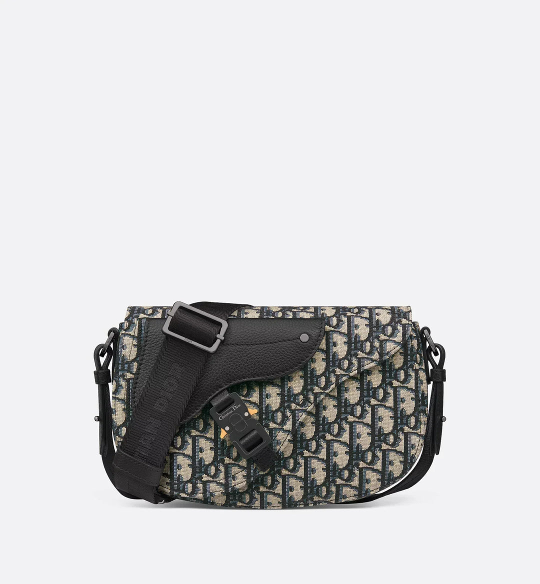 POUCH MIT REISSVERSCHLUSS UND RIEMEN